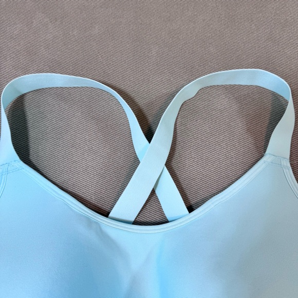 Under Armour Light Blue Sports Bra - Picture 3 of 13